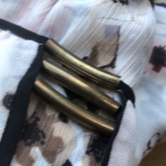 White House Black Market cherry blossom top - Picture 12 of 12